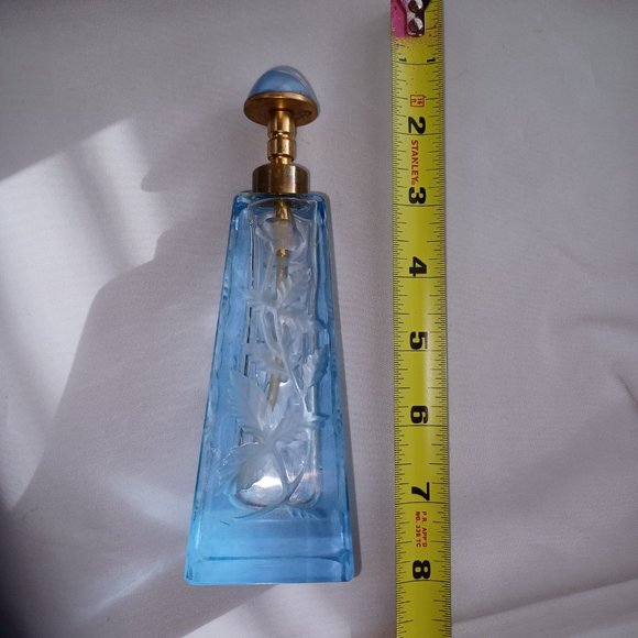 Antique Blue Floral Etched Perfume Spritzer Bottle - Pyramid-like -cat-eye - Picture 11 of 13
